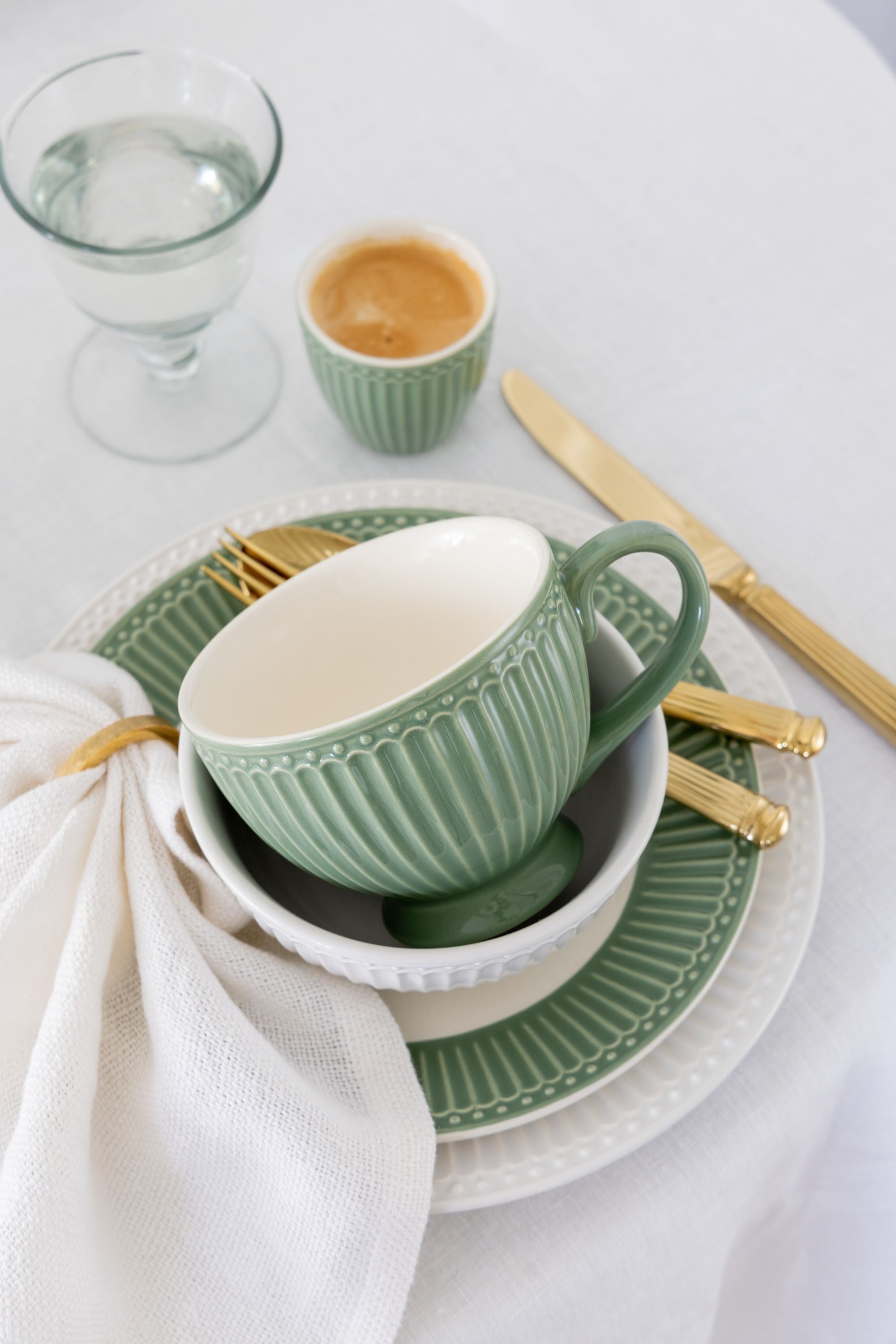 Greengate Alice Latte Cup dusty green 0,25 l Set6 Lifestyle