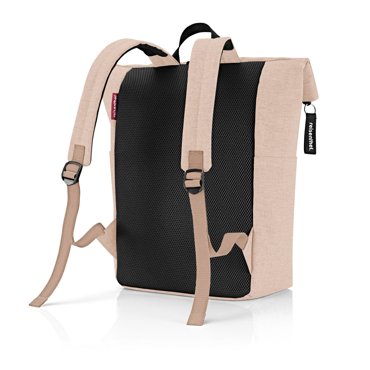 reisenthel rolltop backpack twist coffee Freisteller 2