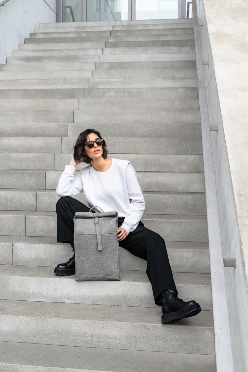 reisenthel urban rolltop twist silver Lifestyle 1