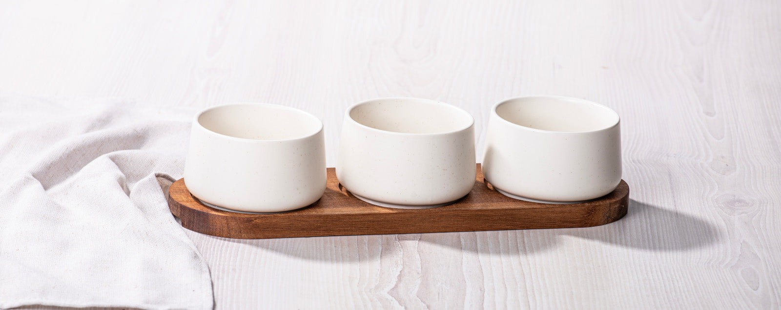 Ladelle ELEMENTS Schalen-& Tablettset mittel weiß 4tlg Lifestyle1