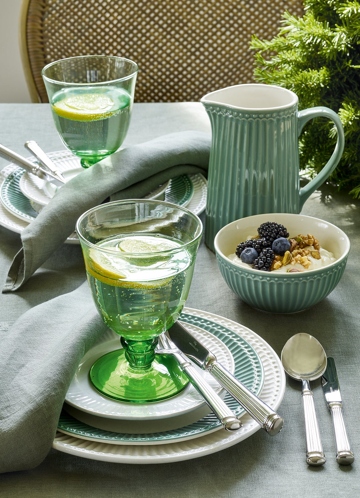 Greengate Alice Latte Cup dusty green 0,25 l Set6 Lifestyle3