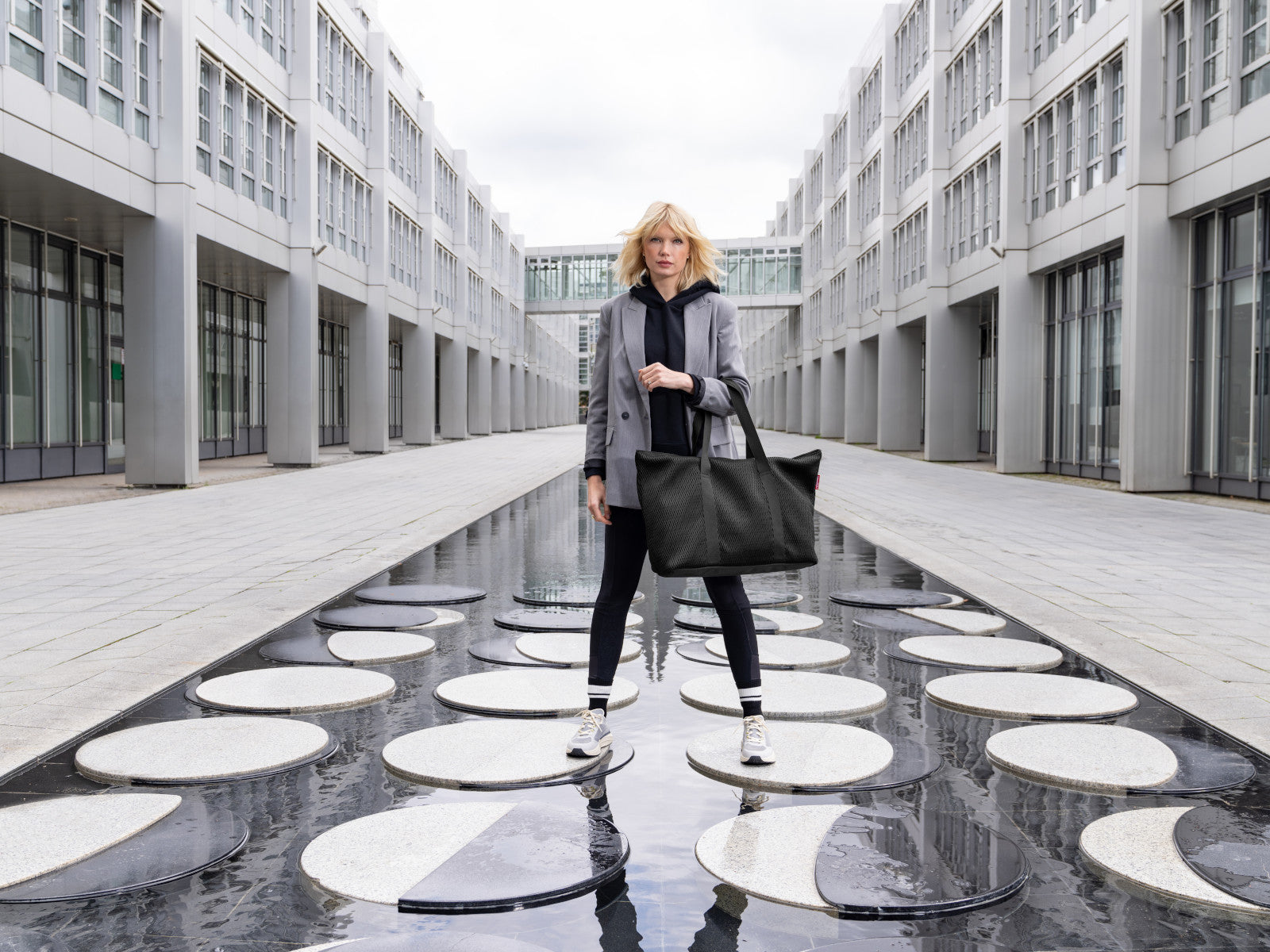 reisenthel extralite shopper L mesh black Lifestyle 7