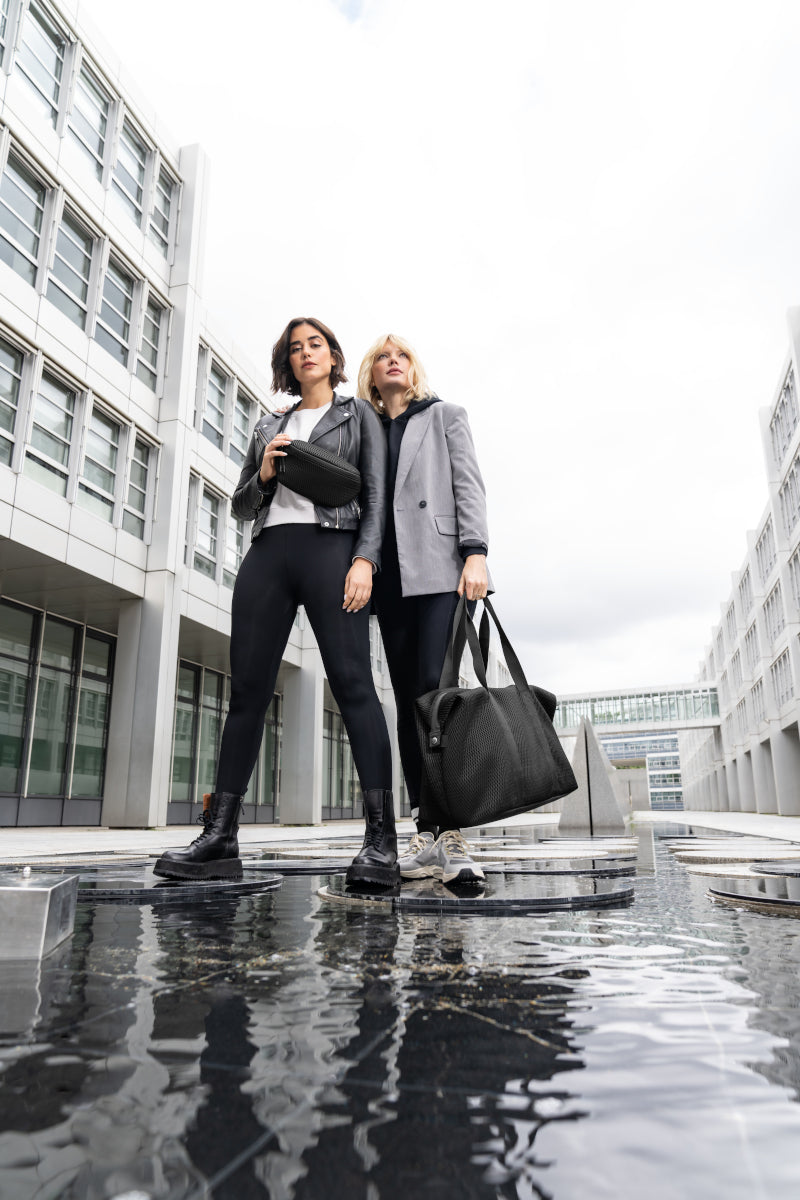 reisenthel extralite beltbag mesh black Lifestyle 6