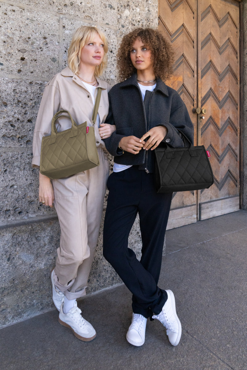 reisenthel daily shopper XS rhombus olive Lifestyle 1