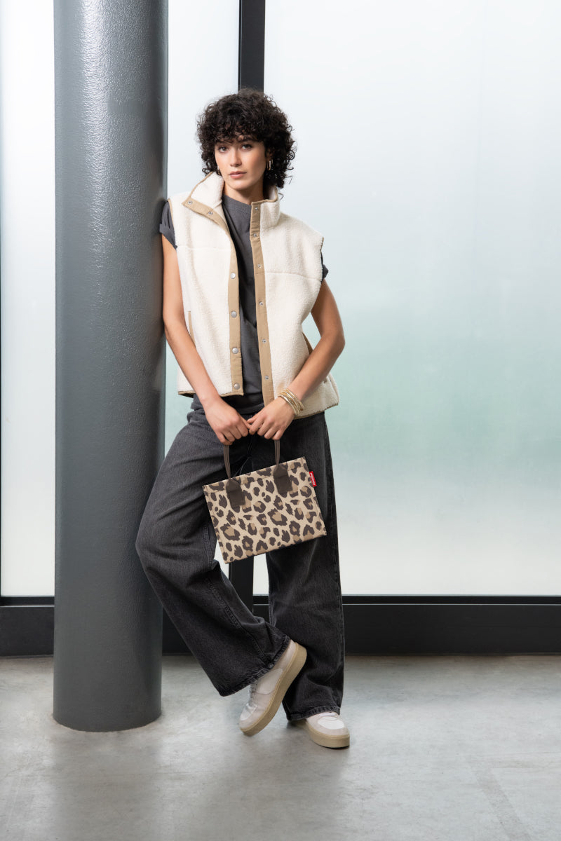 reisenthel daily shopper XS leo macchiato Lifestyle 3