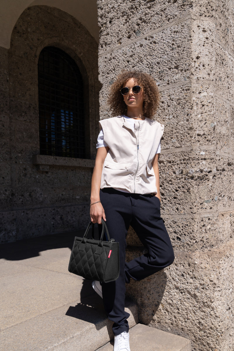 reisenthel daily shopper XS rhombus black Lifestyle 3