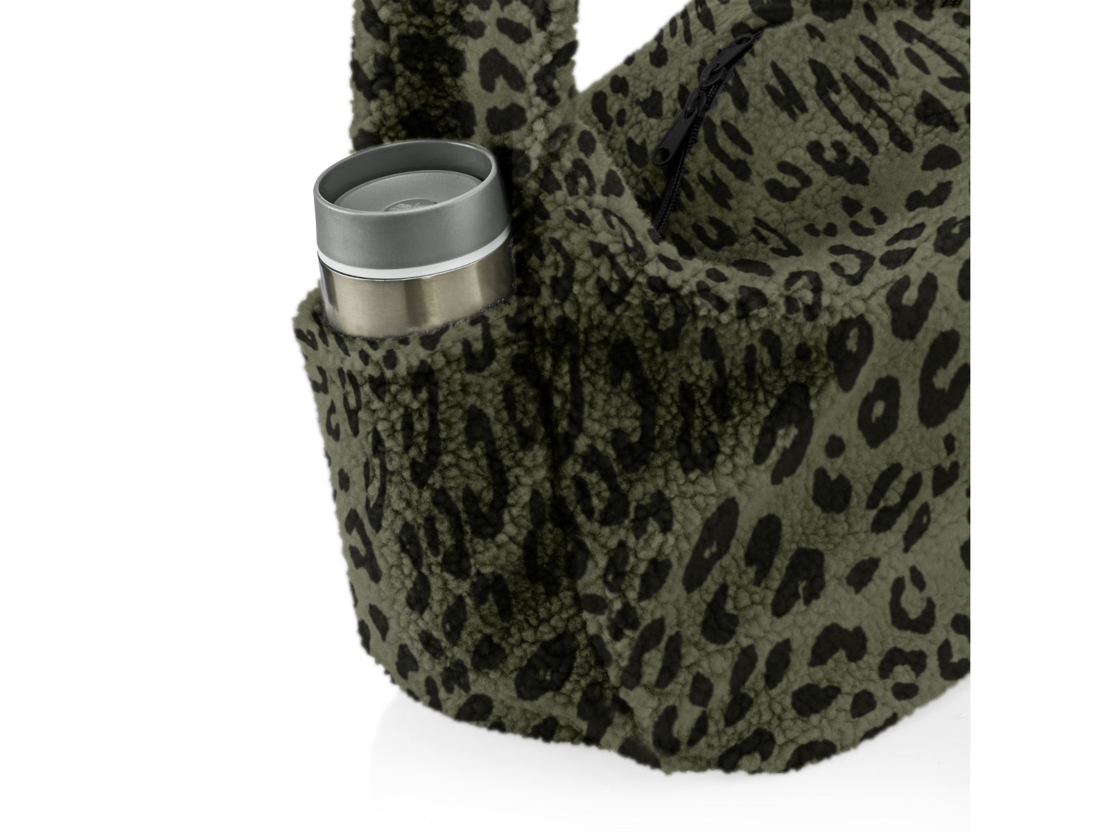 reisenthel moonbag teddy leo olive Freisteller3