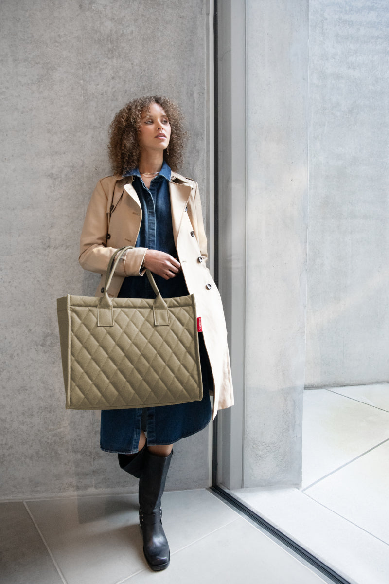 reisenthel daily shopper business rhombus olive Lifestyle2