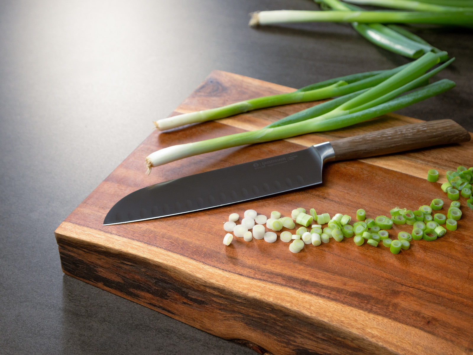 Zassenhaus Hackblock Akazie 41 x 30 x 5 cm Lifestyle 4