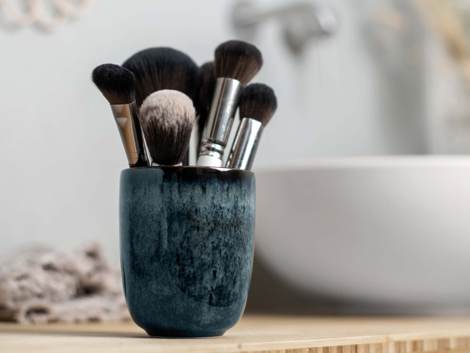 like. by Villeroy & Boch Lave gris Becher ohne Henkel