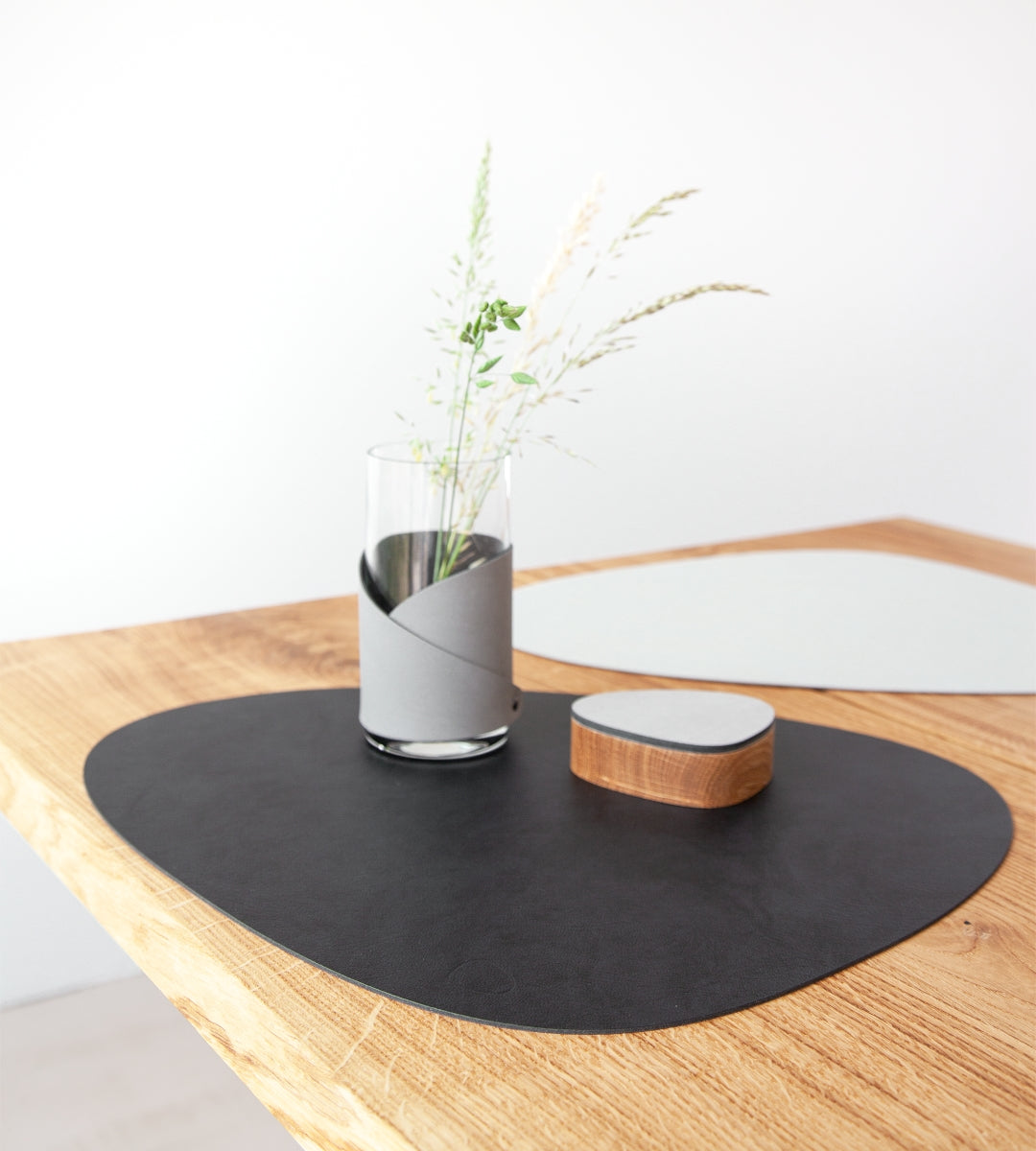 LIND DNA DOUBLE CLOUD/NUPO Tischset Curve L black/metallic