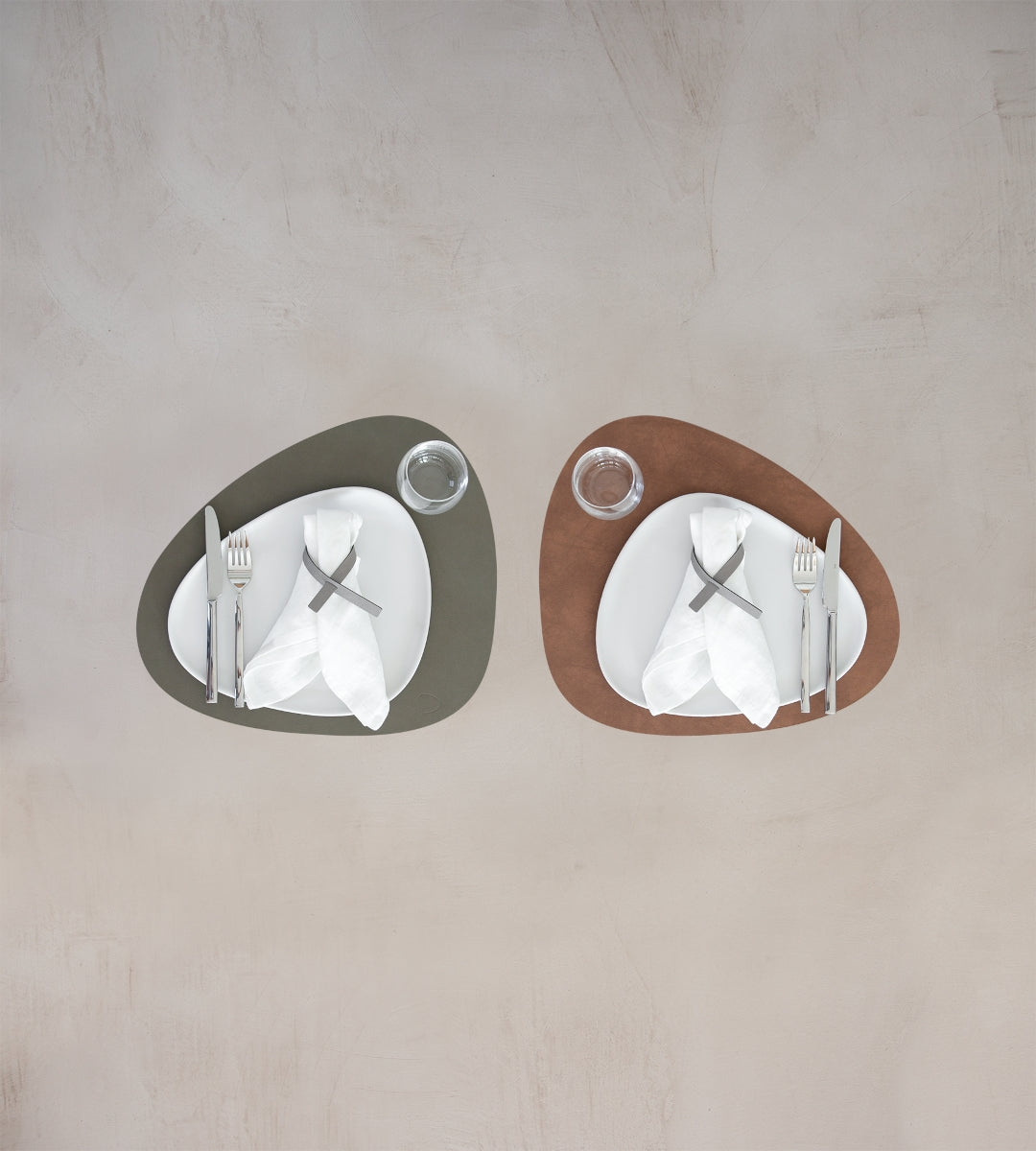 LIND DNA DOUBLE NUPO Tischset Curve L army green/nature