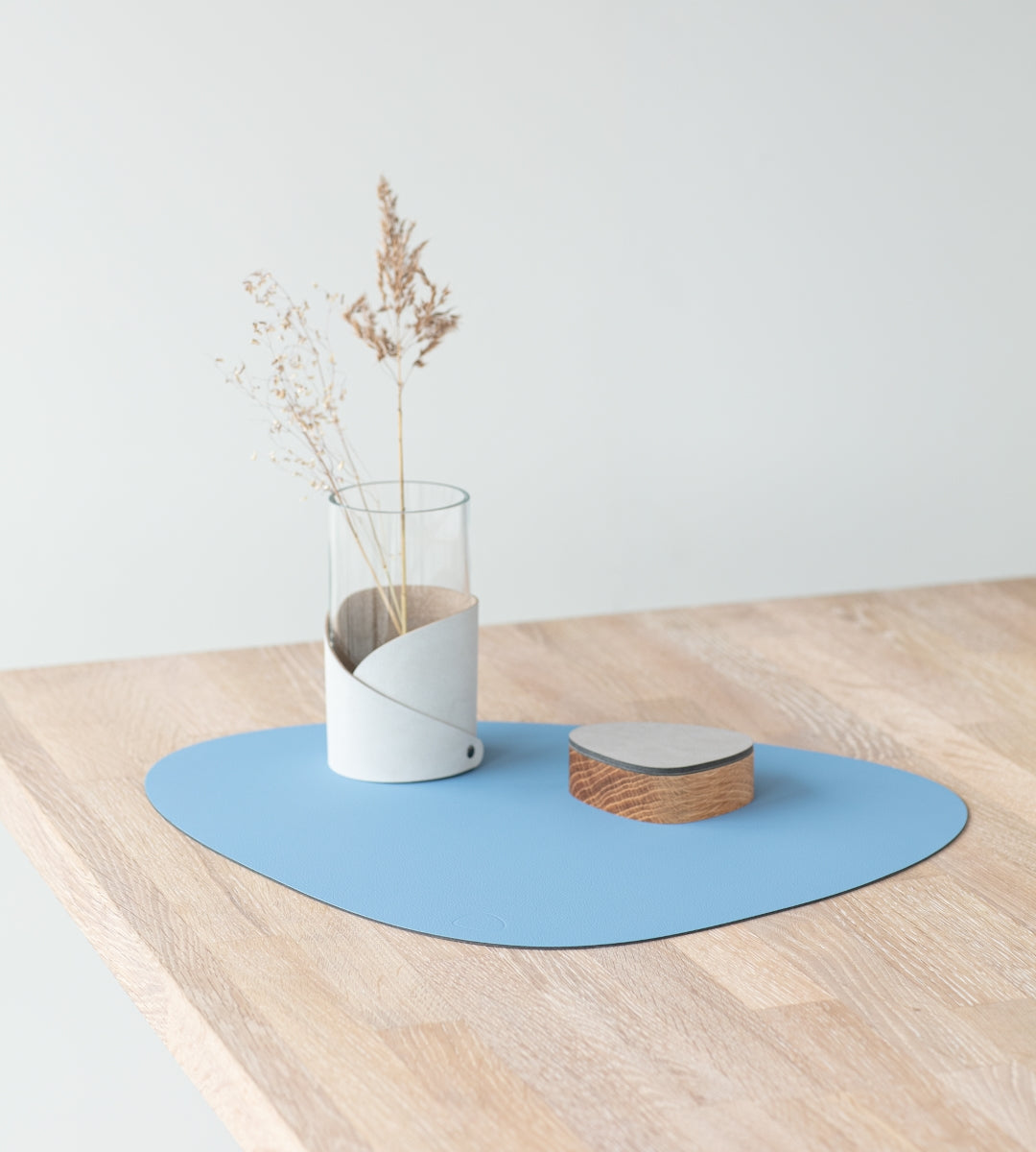 LIND DNA NUPO Tischset Curve L cool blue 37 x 44 cm