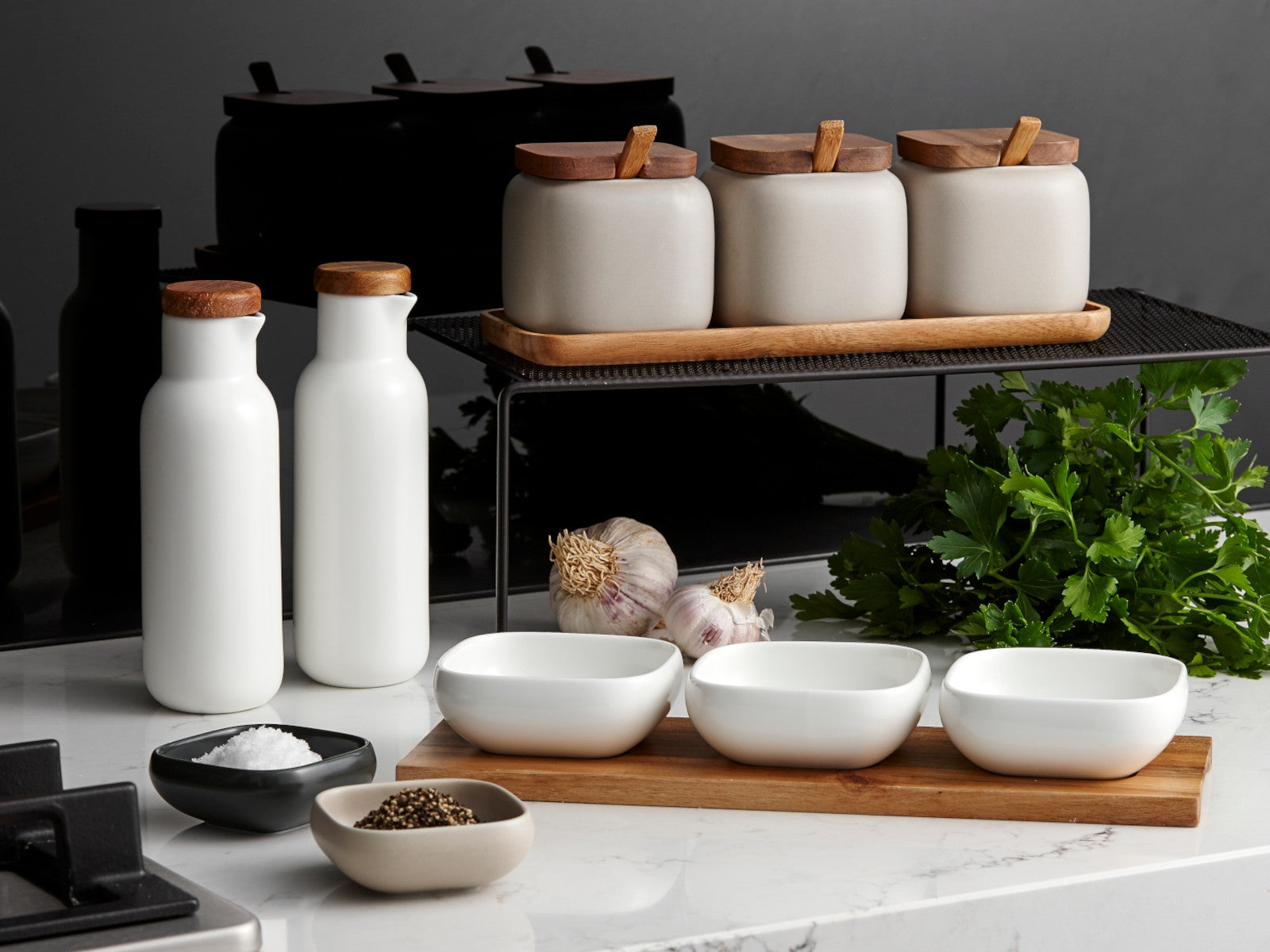 ladelle ESSENTIALS Dosen- & Löffel-Set anthrazit Lifestyle 