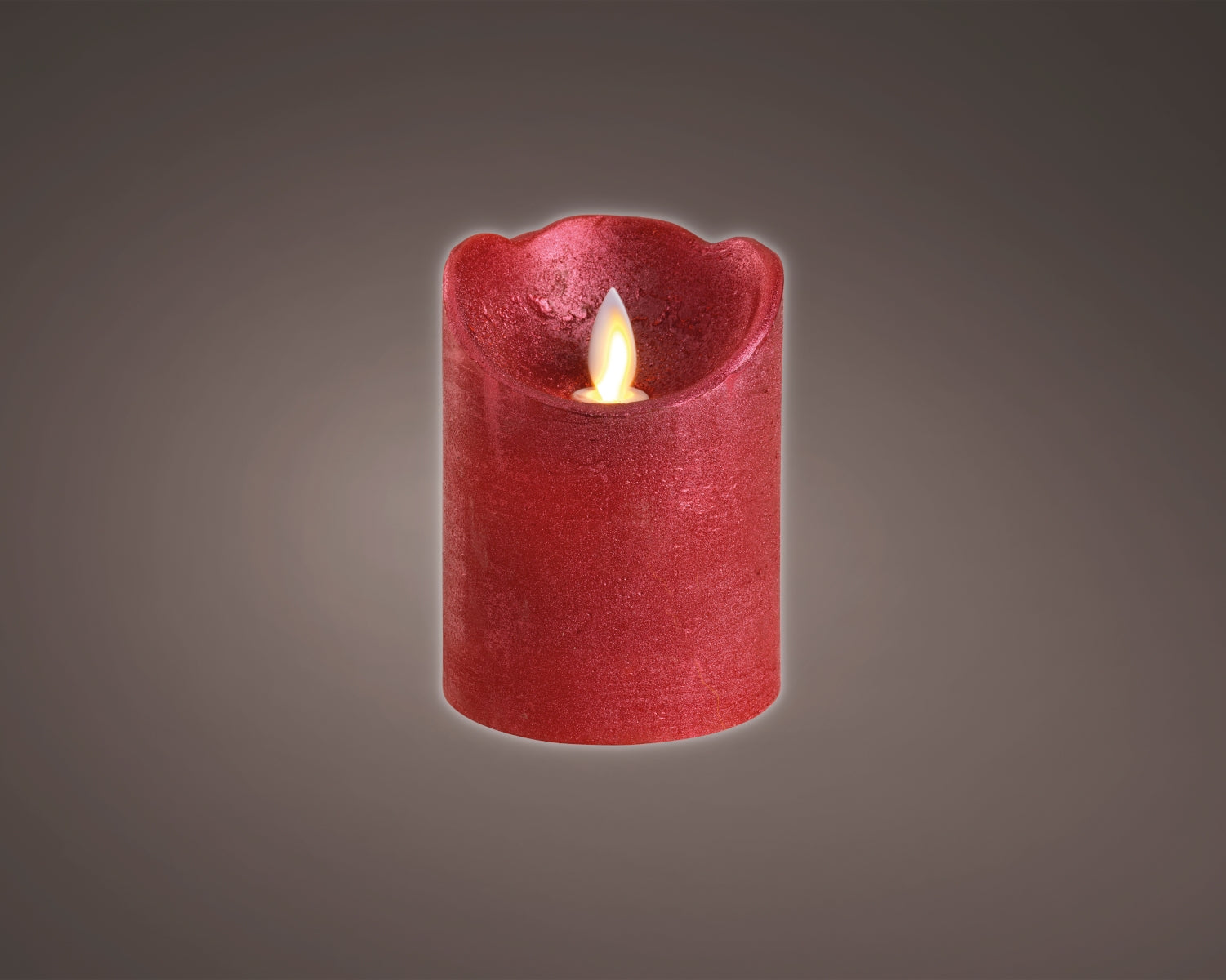 Lumineo LED Flackerkerze Indoor rot 7,5 x 10 cm Lifestyle 1