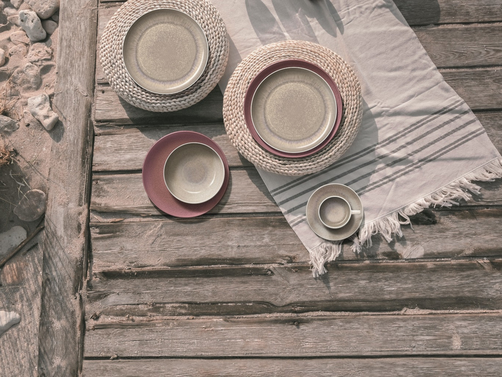 like. by Villeroy & Boch Perlemor Coral Kaffeeuntertasse 16 cm Lifestyle 1