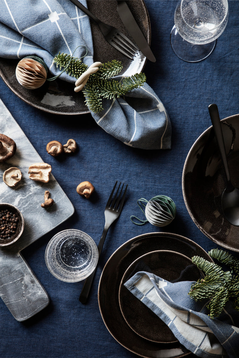 Broste Copenhagen BALL Papierhänger assorted colours Set6 Lifestyle 3