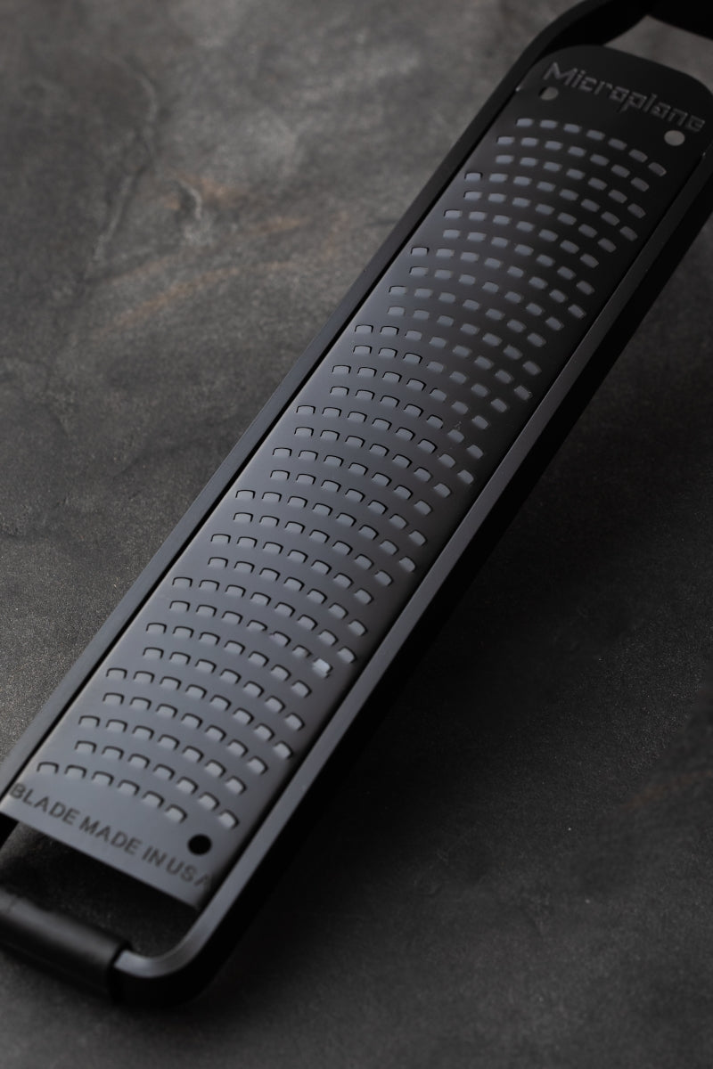 Microplane Black Sheep Serie Zester Reibe schwarz Freisteller 3