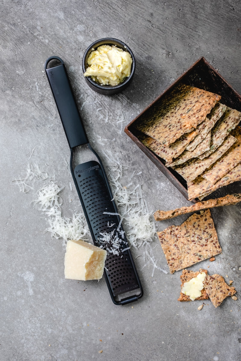 Microplane Black Sheep Serie Zester Reibe schwarz Lifestyle 5