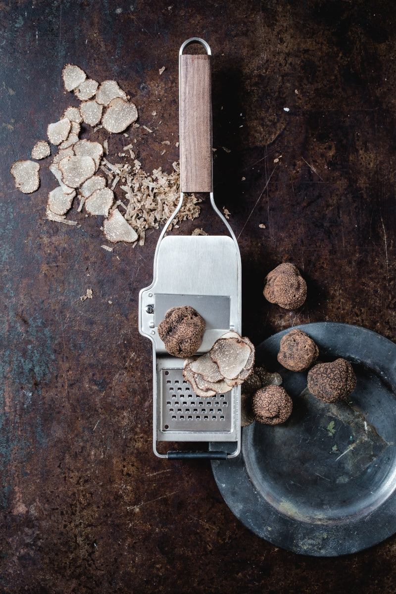 Microplane Master Serie Trüffel-Profi 2in1 Edelstahl/Walnuss Lifestyle 2