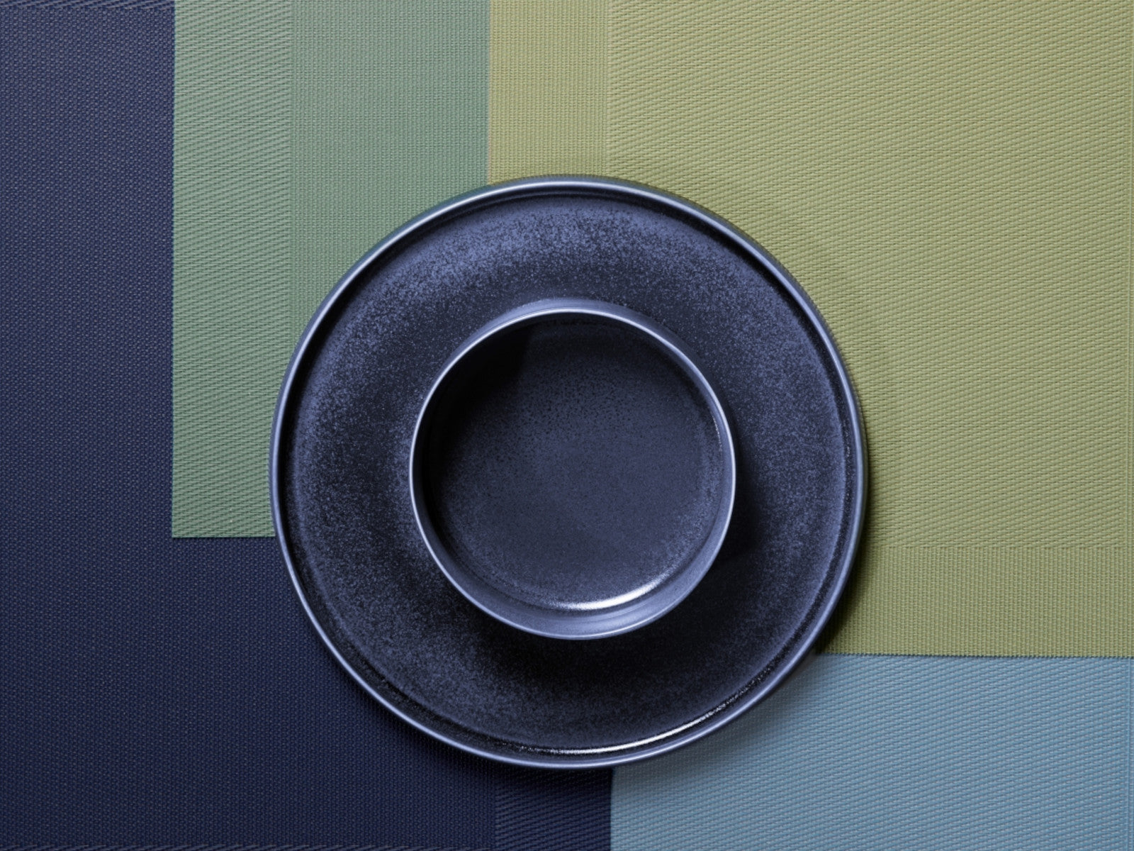 ASA Tischset gewebter Rand deep blue 46 x 33 cm Lifestyle 