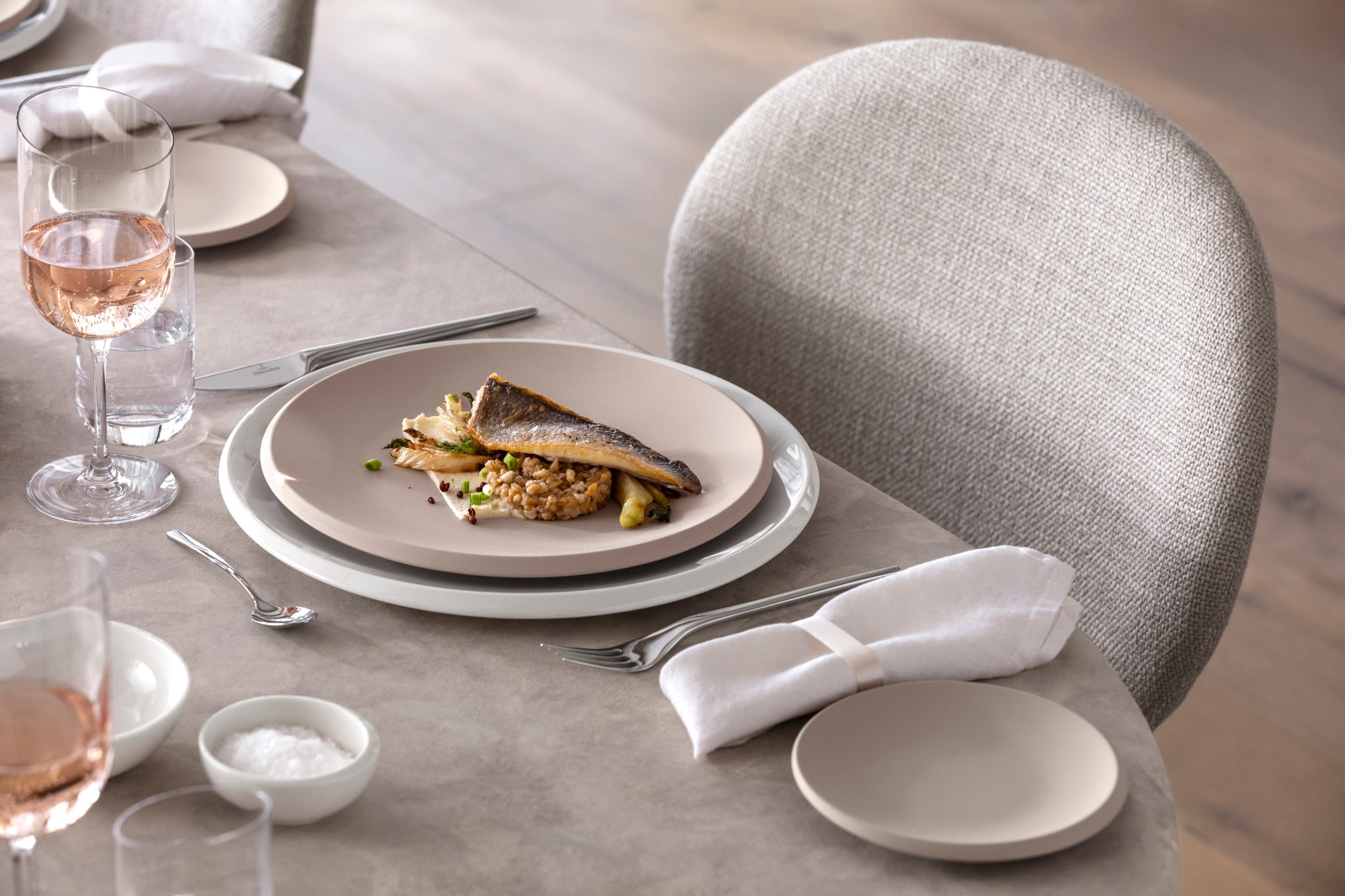 Villeroy & Boch NewMoon beige Speiseteller 27cm Set6 Lifestyle