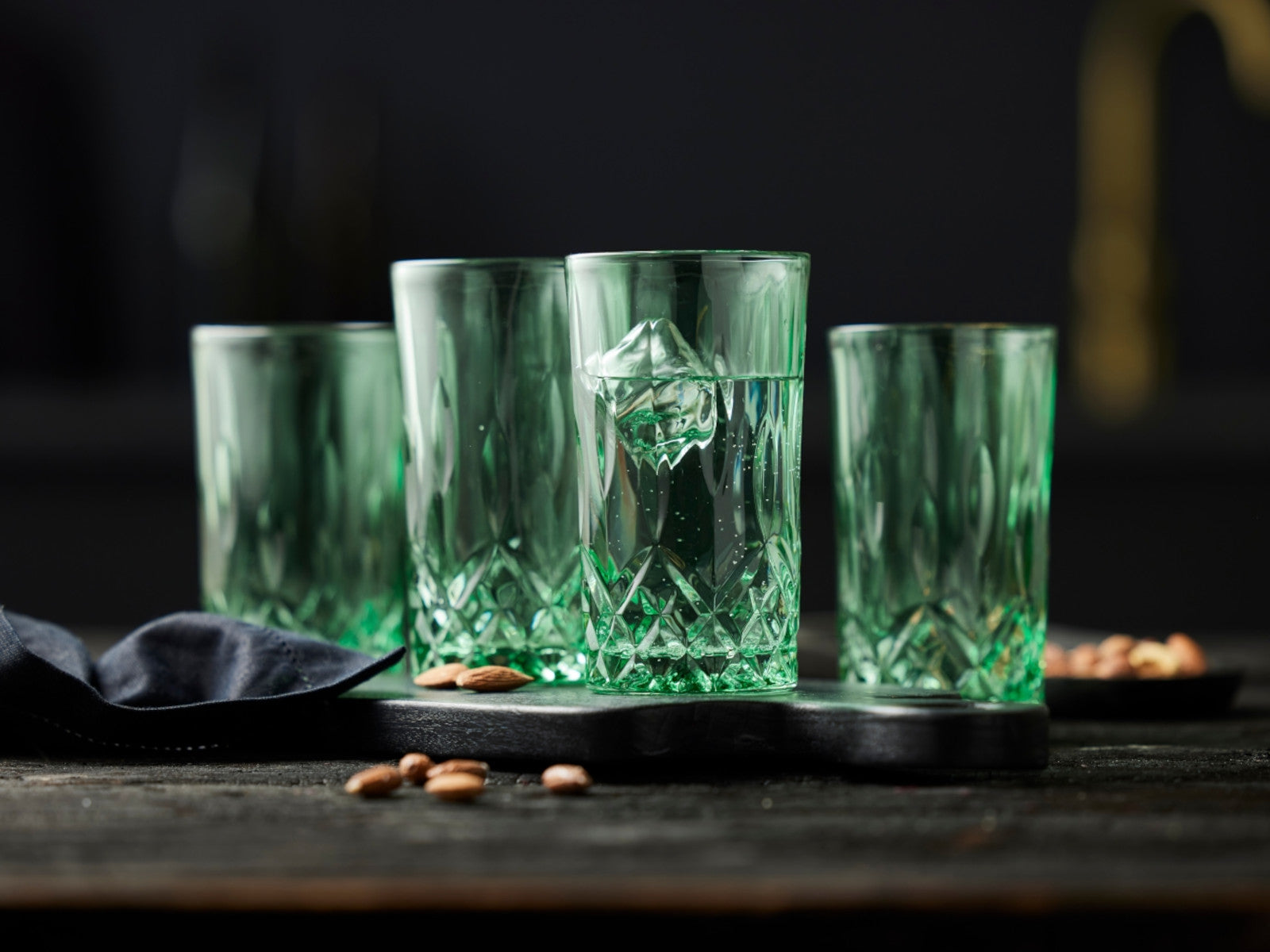 Lyngby Highball Sorrento Longdrinkglas grün 380ml Set4 Lifestyle3