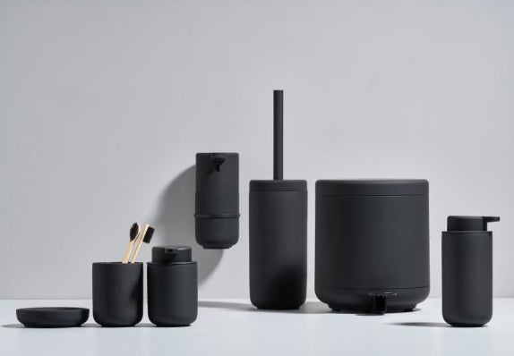 Zone Denmark Ume Seifenspender black 8,3 cm