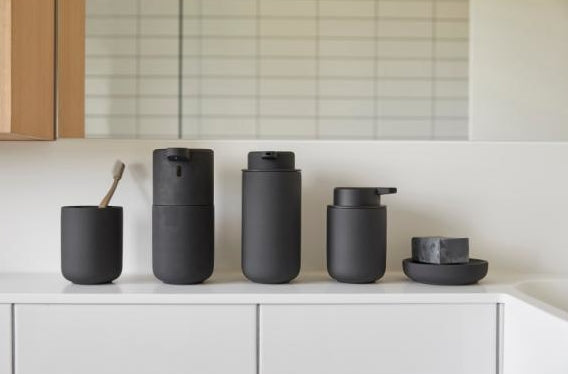 Zone Denmark Ume Seifenspender black 8,3 cm