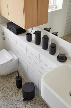 Zone Denmark Ume Seifenspender black 8,3 cm