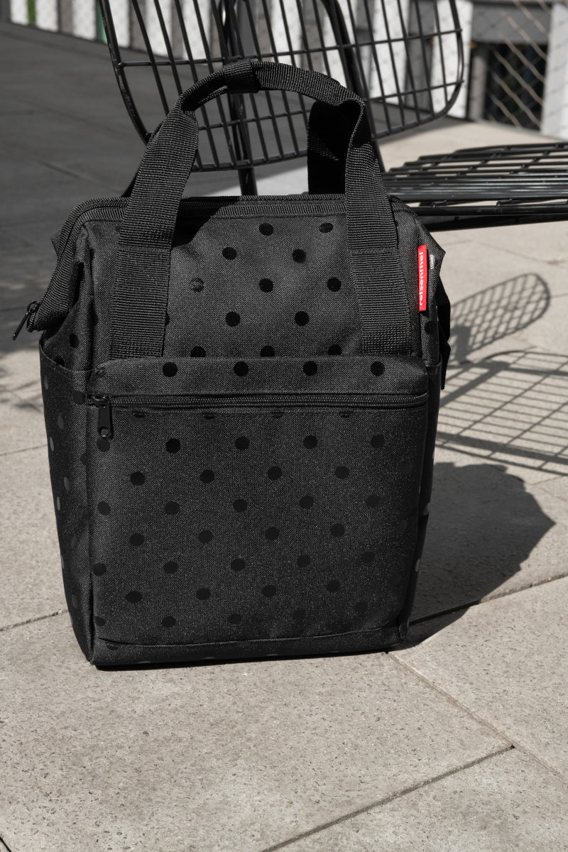 reisenthel allrounder R glossy dots black Lifestyle 2