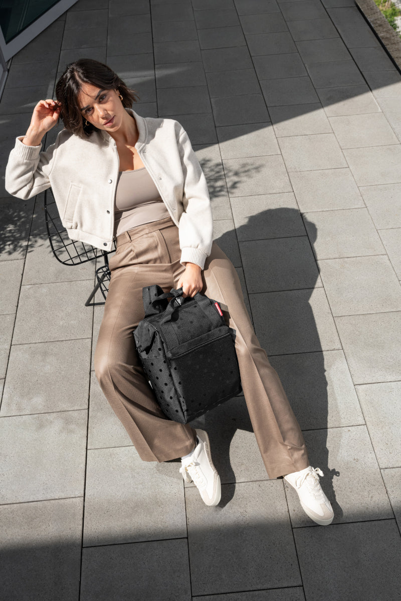 reisenthel allrounder R glossy dots black Lifestyle 2