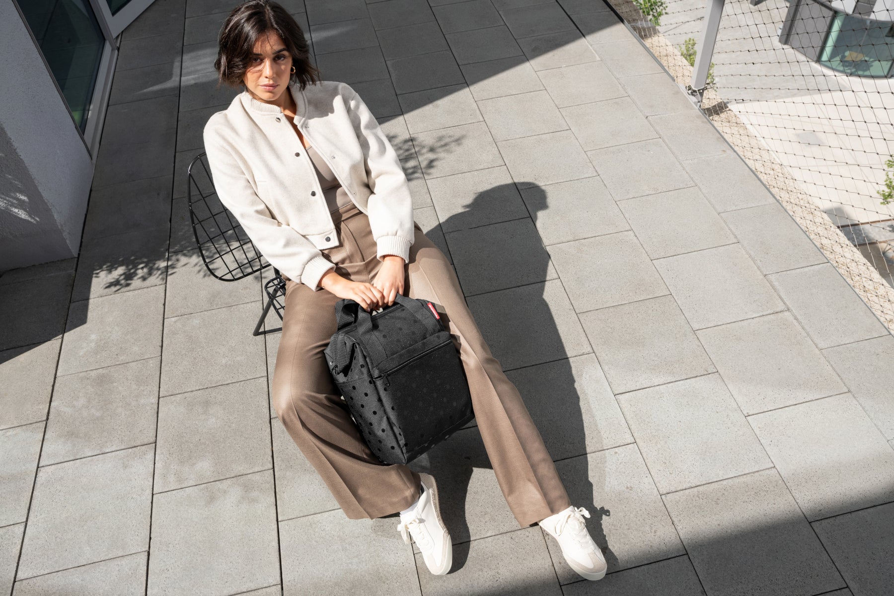 reisenthel allrounder R glossy dots black Lifestyle 9