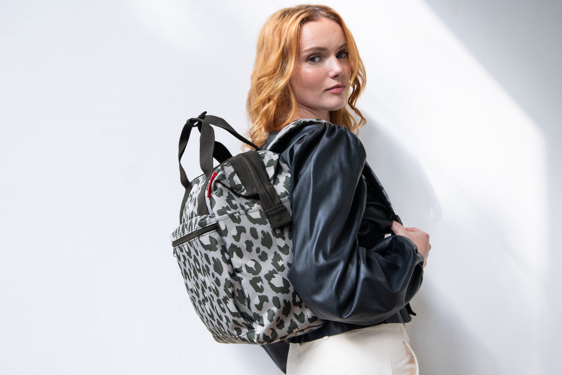 reisenthel allrounder R leo nero Lifestyle 1