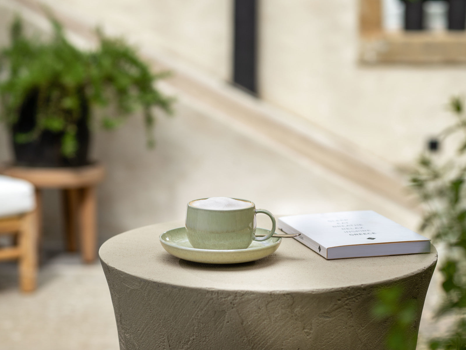 like Villeroy & Boch Perlemor Alga Kaffeeuntertasse 16cm Lifestyle 1