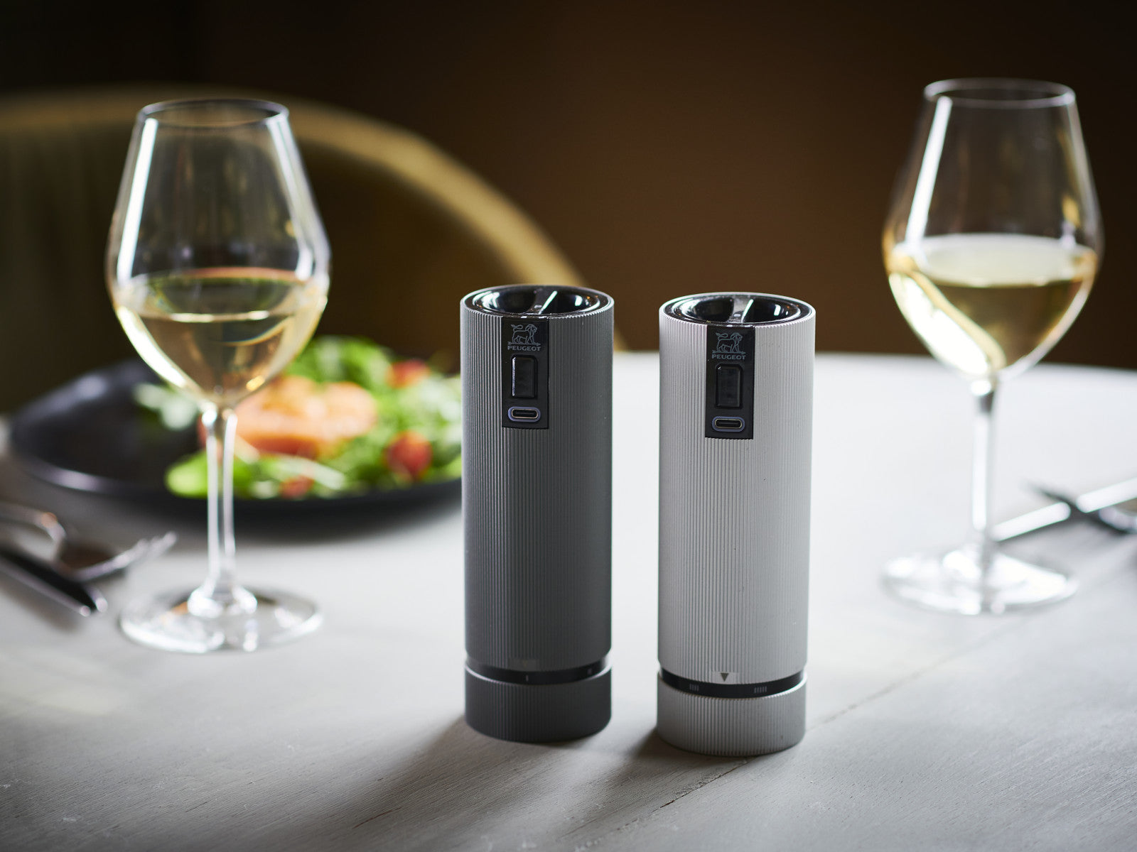 PEUGEOT LINE Pfeffermühle elektrisch Aluminium/Carbon u'Select 15 cm Lifestyle 2