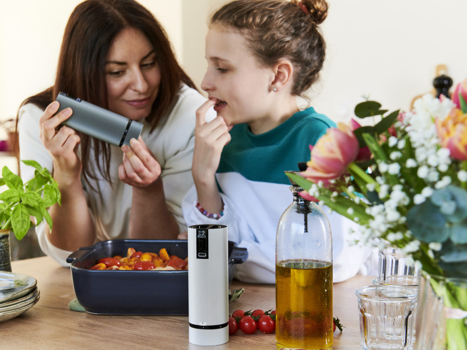 PEUGEOT LINE Salzmühle elektrisch u'Select Z Aluminium 15 cm Lifestyle 2