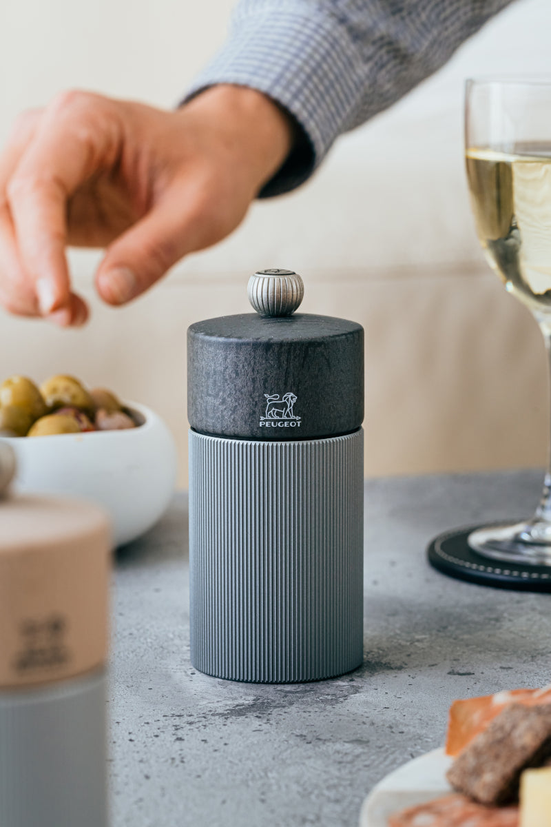 PEUGEOT LINE Salzmühle Carbon/Graphit 12 cm Lifestyle  4