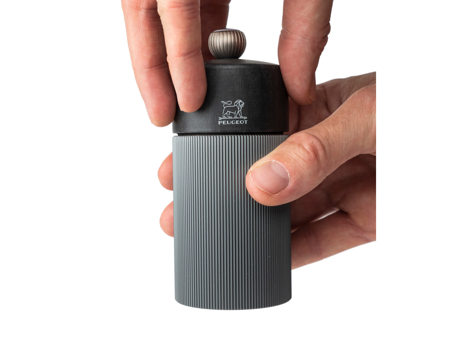 PEUGEOT LINE Pfeffermühle Carbon/Graphit 12 cm Freisteller 3