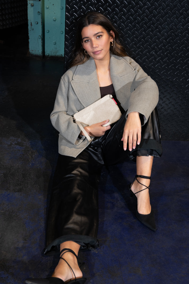 reisenthel mini pouch teddy sand Lifestyle 6