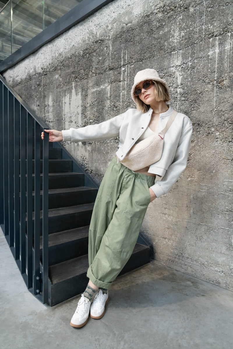 reisenthel beltbag teddy sand Lifestyle 2