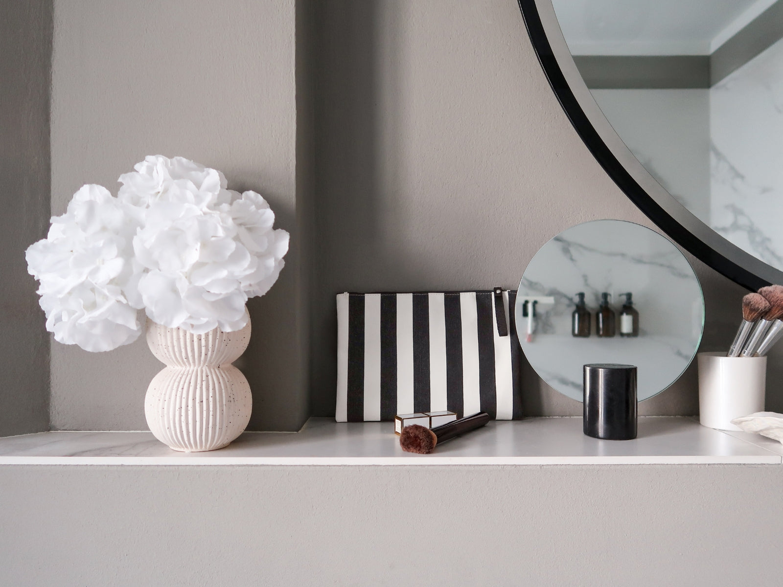 reisenthel case 1 summerstripes black Lifestyle 3