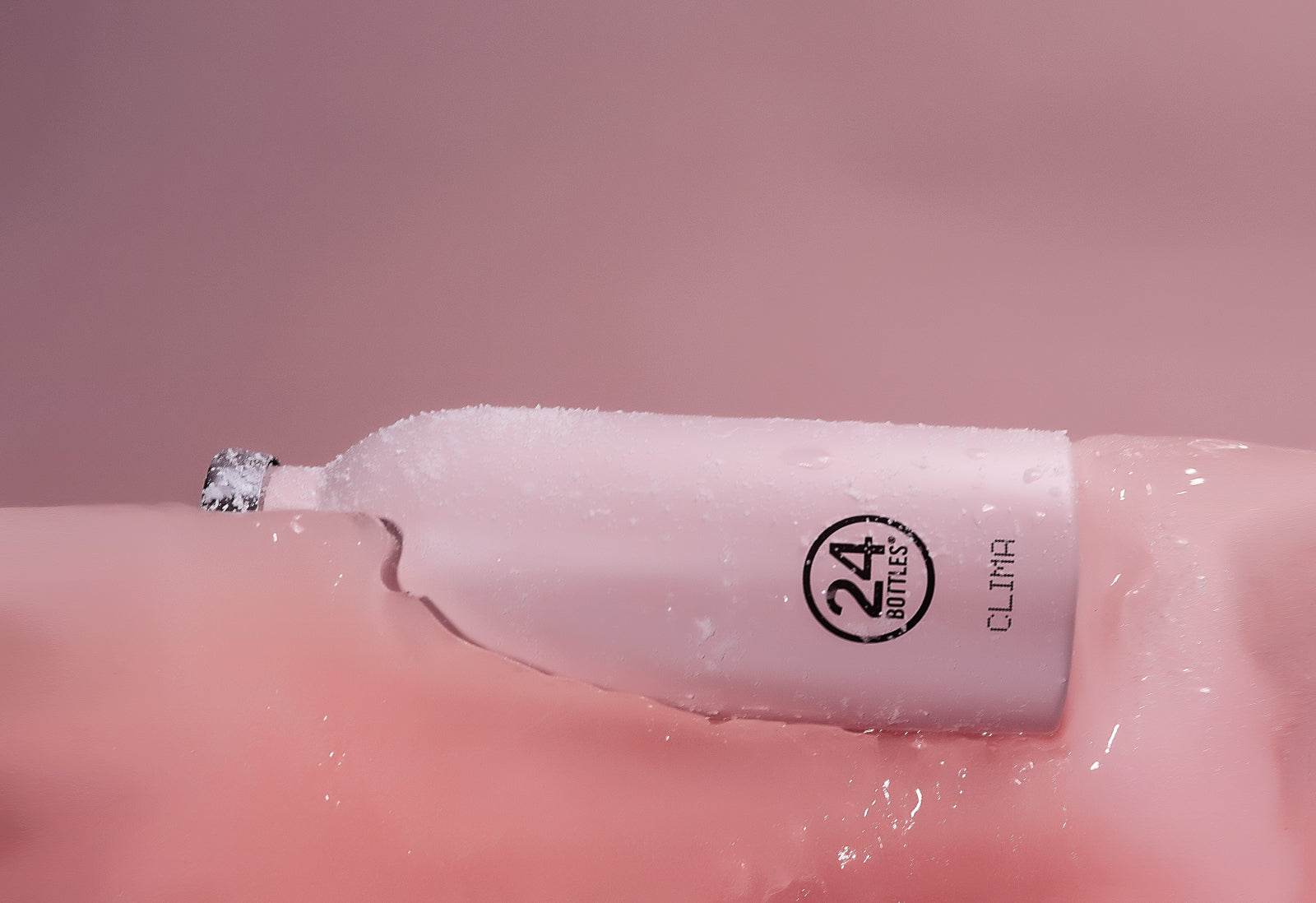 24Bottles Clima Bottle Stone Dusty Pink 500ml Lifestyle 3