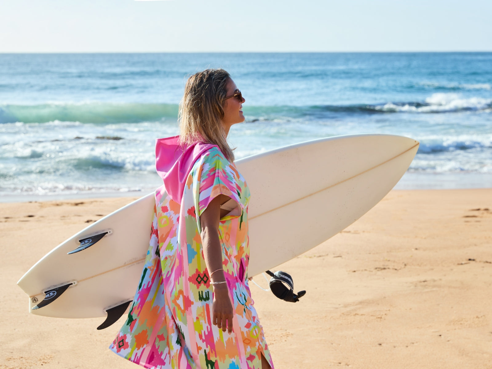 Dock & Bay Erwachsenen-Badeponcho M Ibiza Glow 99x70cm - Produktbild 5