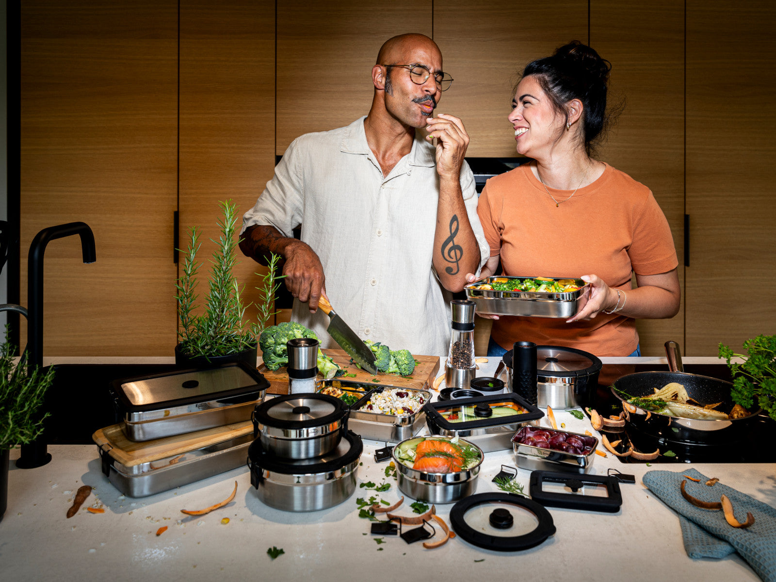 Rösle FLEXX 2GO Edelstahldeckel rund mit Clips 30x16,7cm 1,4l Lifestyle 8