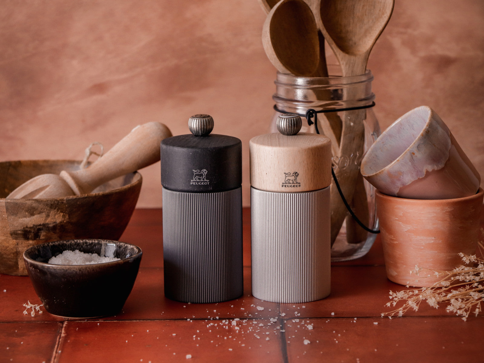 PEUGEOT LINE Pfeffermühle Aluminium natur 12 cm Lifestyle  7