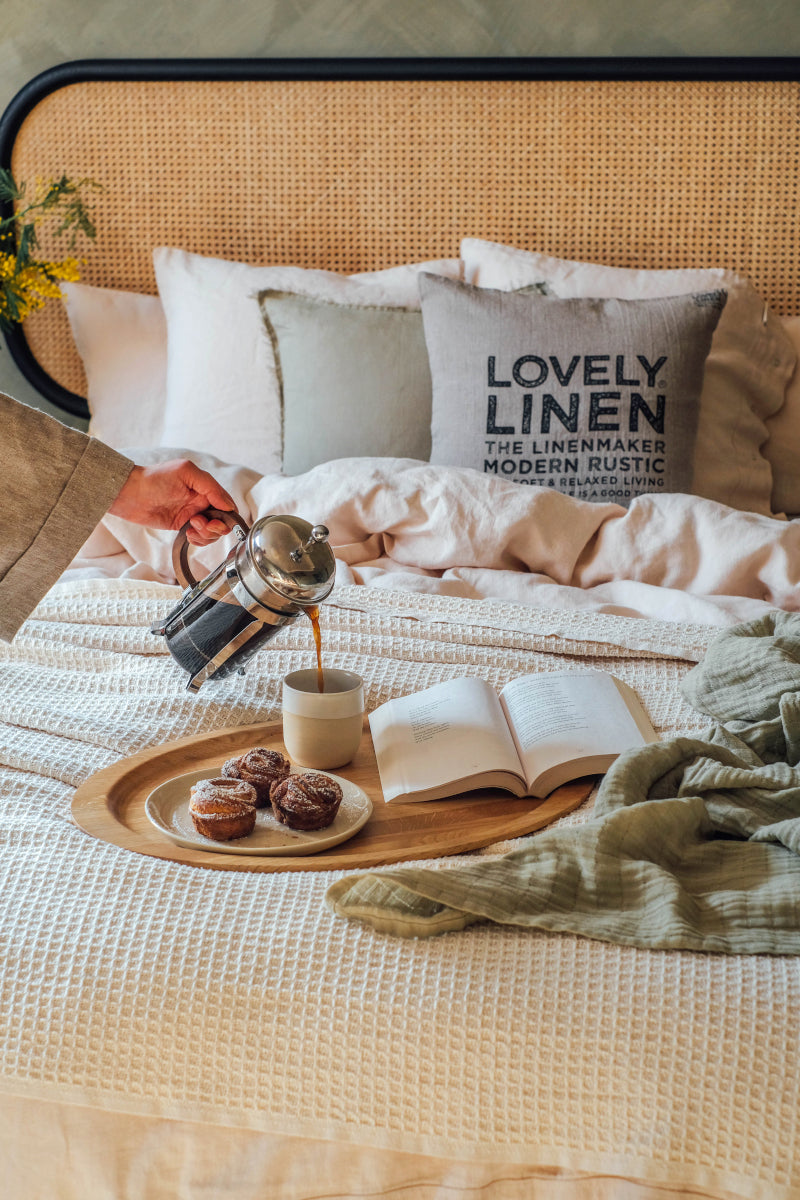 Lovely Linen Lovely Tischdecke vanilla 145x380cm Lifestyle 1