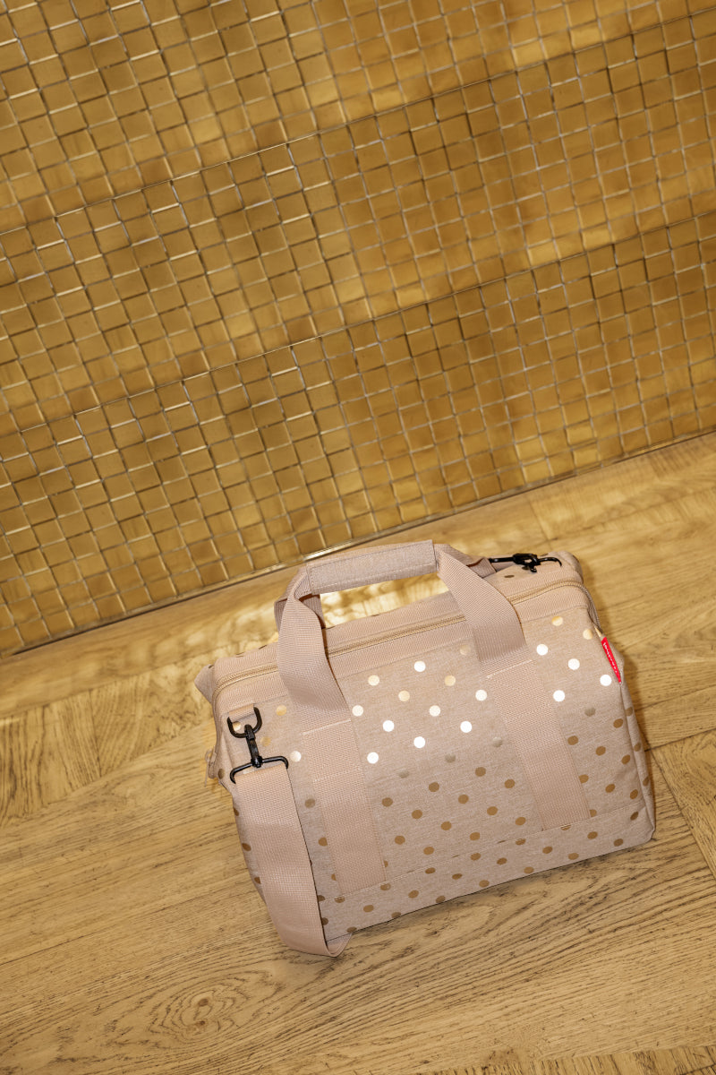 reisenthel allrounder M metallic dots coffee Lifestyle 1