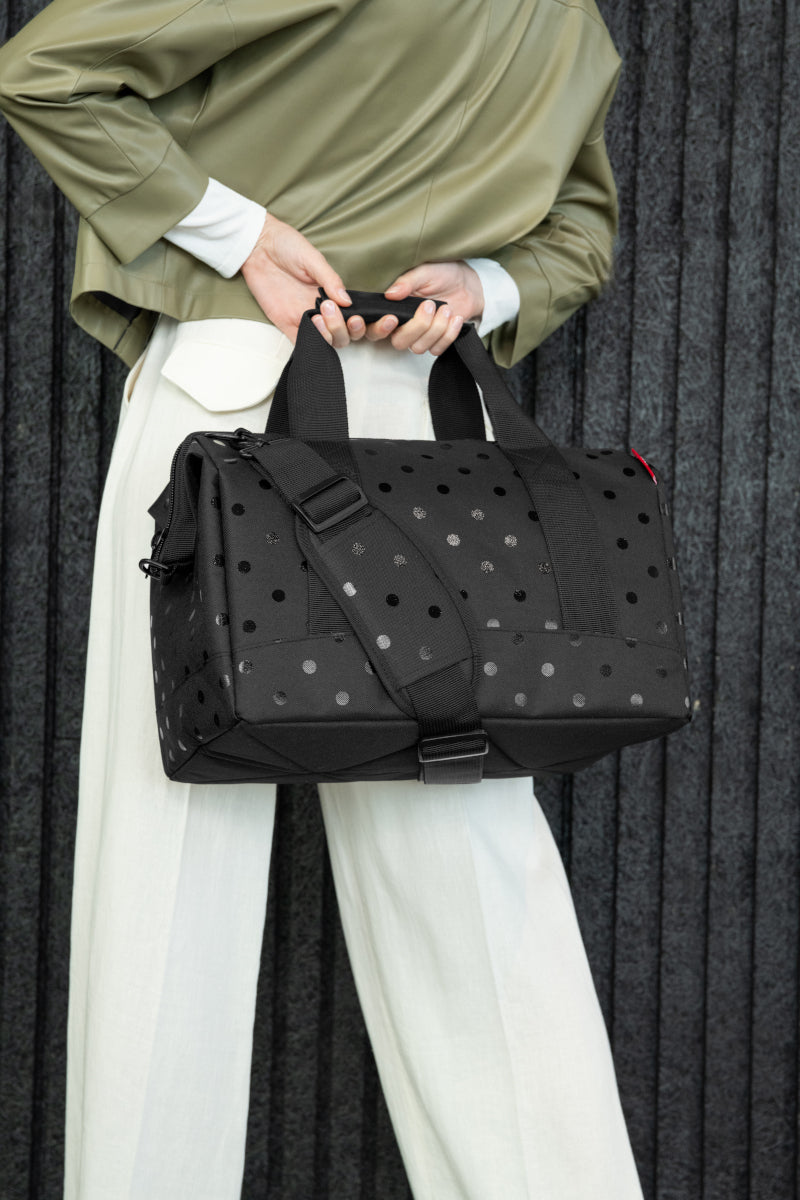reisenthel allrounder M glossy dots black Lifestyle 6