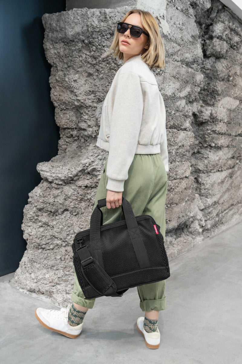 reisenthel allrounder M mesh black Lifestyle 2